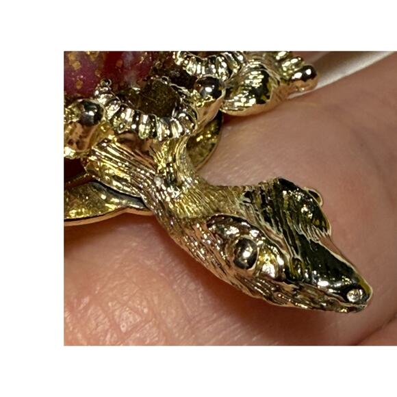 Gerry’s Turtle Brooch Lucite Gold Tone Oval Cabochon Vintage Tortoise Belly Pin - Picture 8 of 11